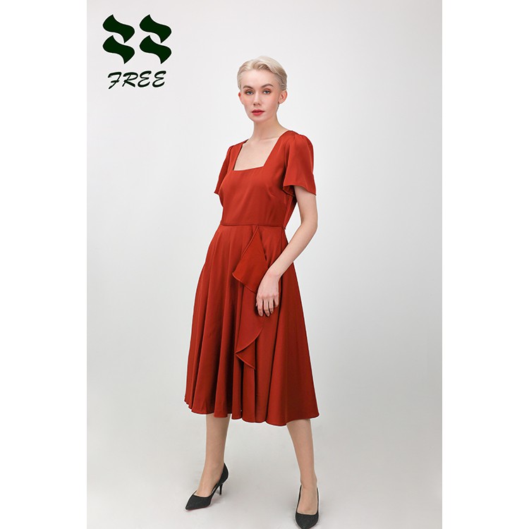 Czerwona sukienka midi